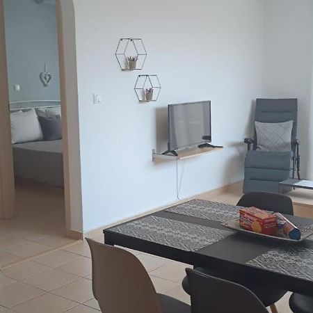 Vasilis Apartment Rafína Екстериор снимка