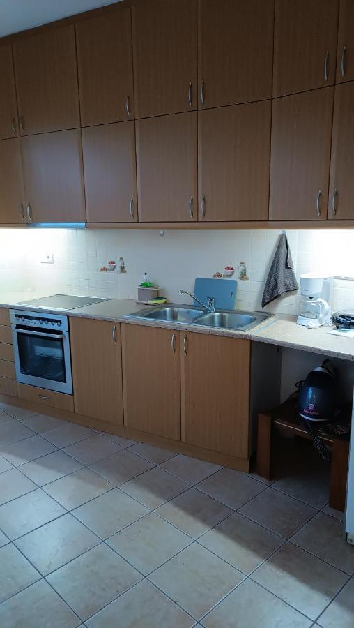 Vasilis Apartment Rafína Екстериор снимка